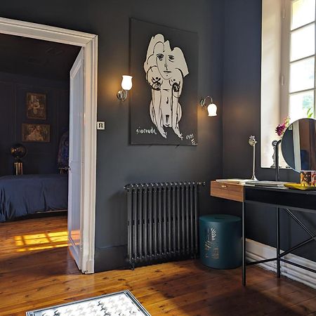 Manoir Des Arts Bed & Breakfast Confolens Bagian luar foto