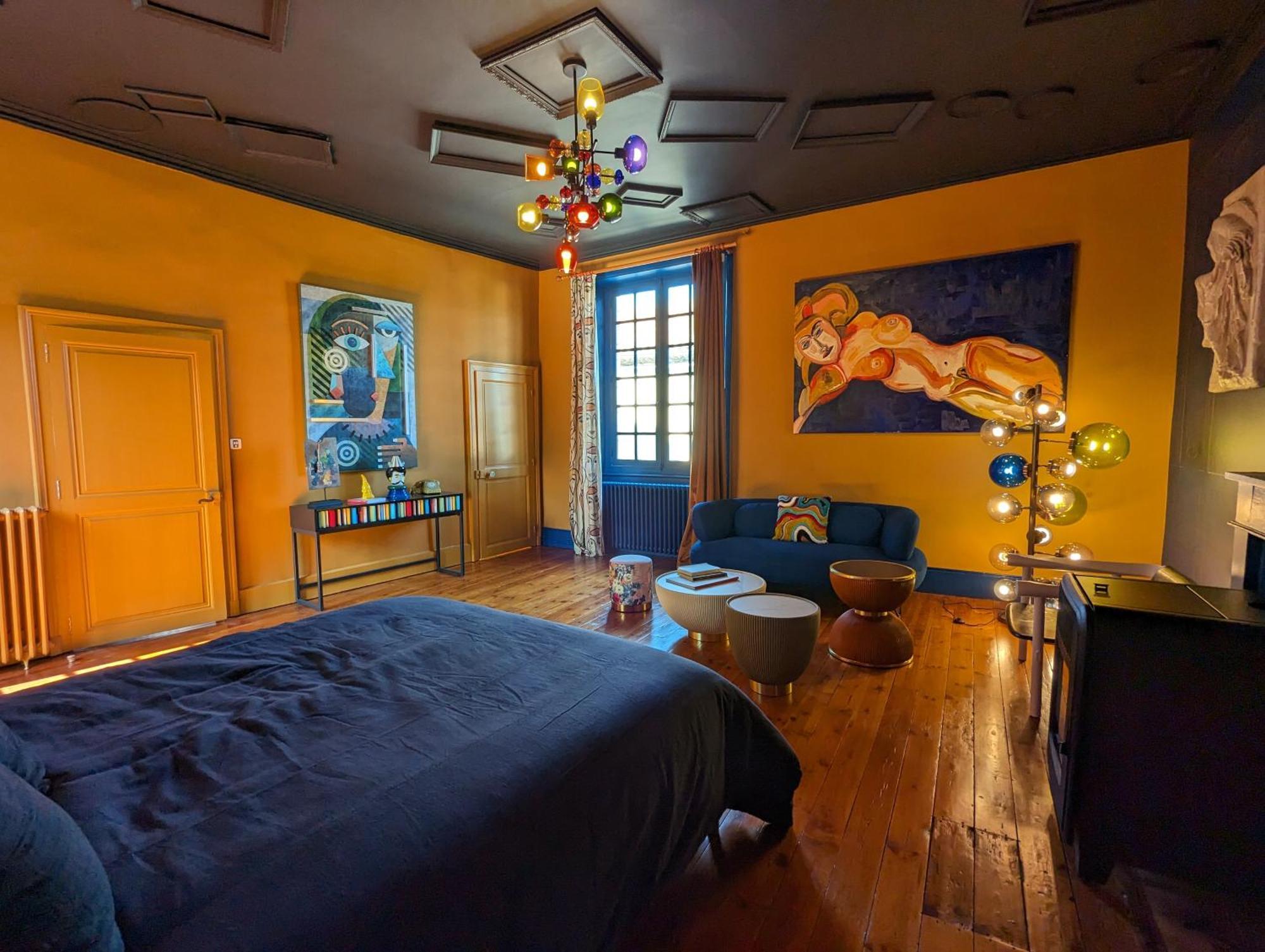 Manoir Des Arts Bed & Breakfast Confolens Bagian luar foto