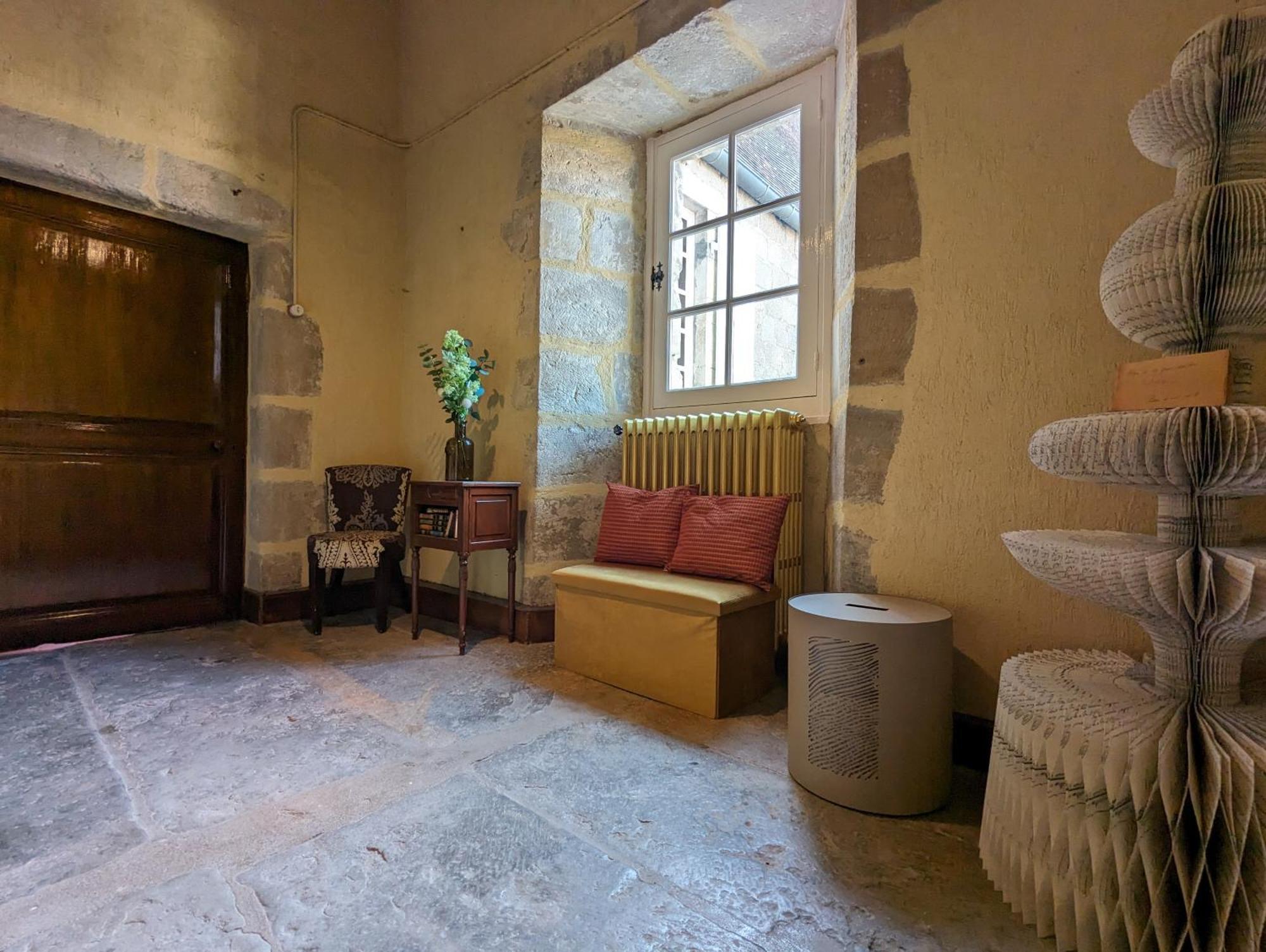 Manoir Des Arts Bed & Breakfast Confolens Bagian luar foto