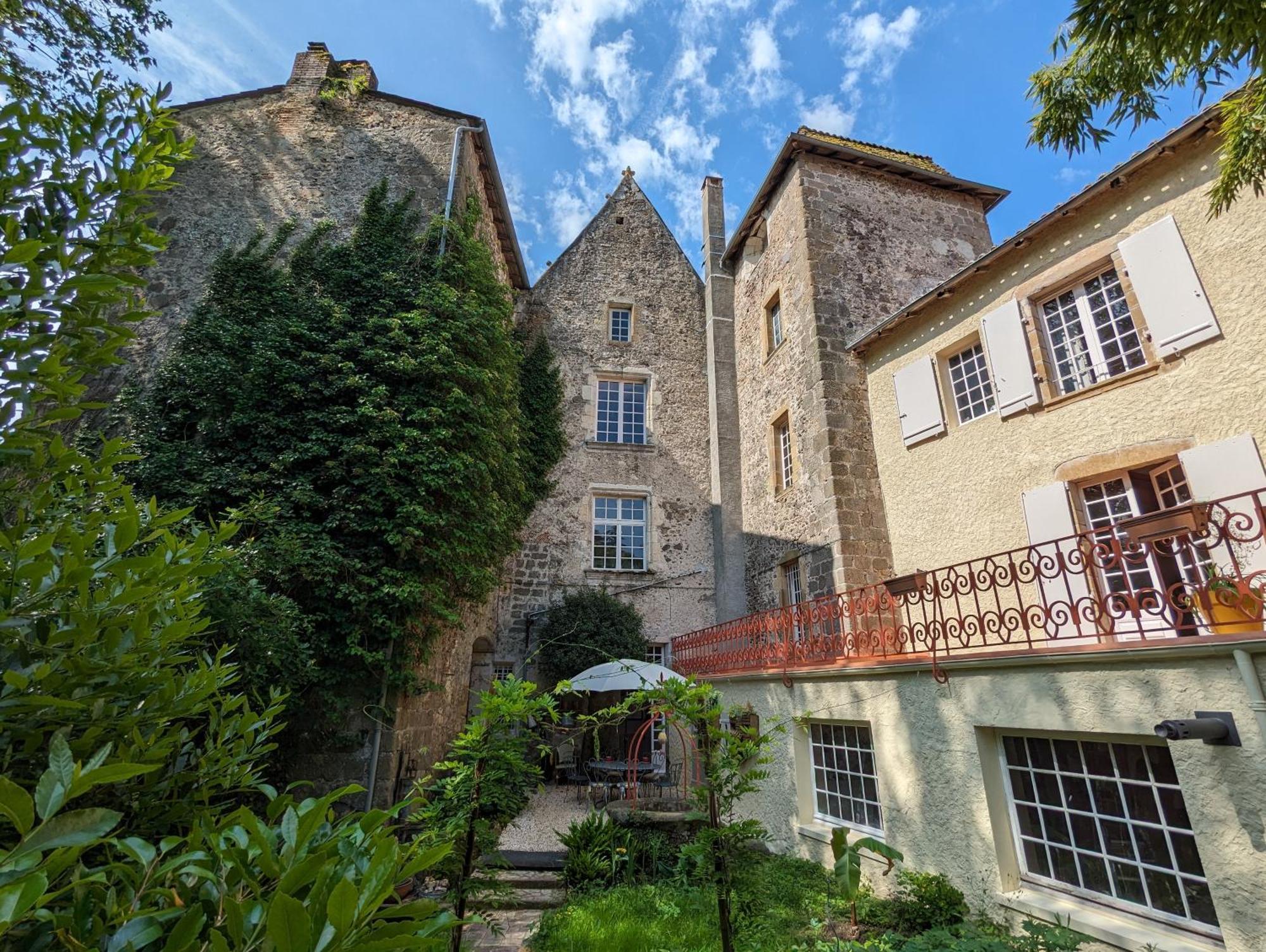 Manoir Des Arts Bed & Breakfast Confolens Bagian luar foto