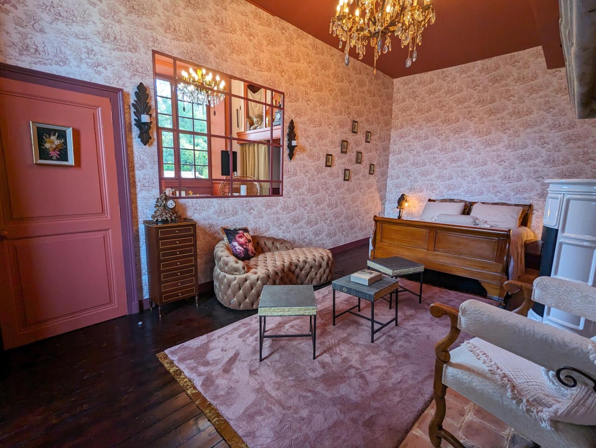 Manoir Des Arts Bed & Breakfast Confolens Bagian luar foto